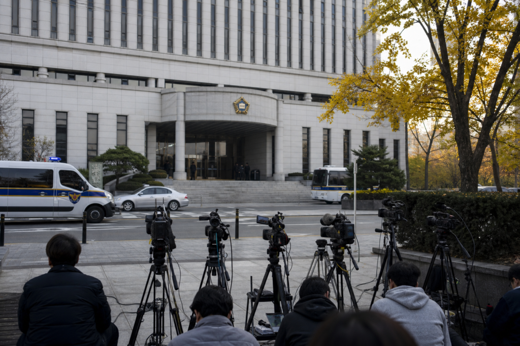 수원 좀비 마약 사건 구속영장 심사를 상징하는 법원 이미지