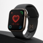 건강 감지 시스템을 강조한 Apple Watch Series 12